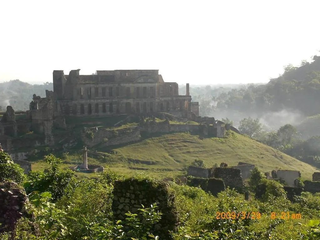 La Belle Maison Milot Samson
